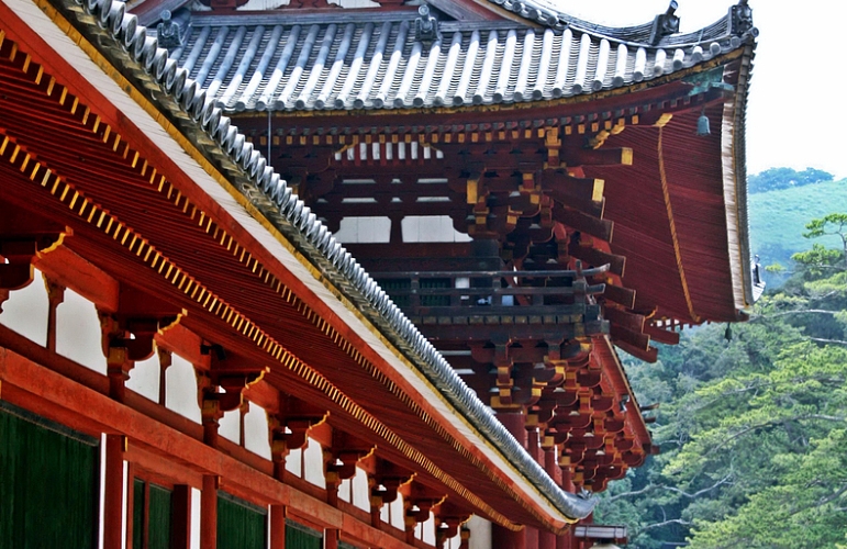 仿古门窗的细节之美：分享金属配件有哪些讲究？
